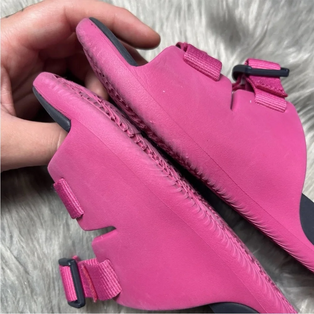 Girls Chaco Pink Slide Sandals Size 3